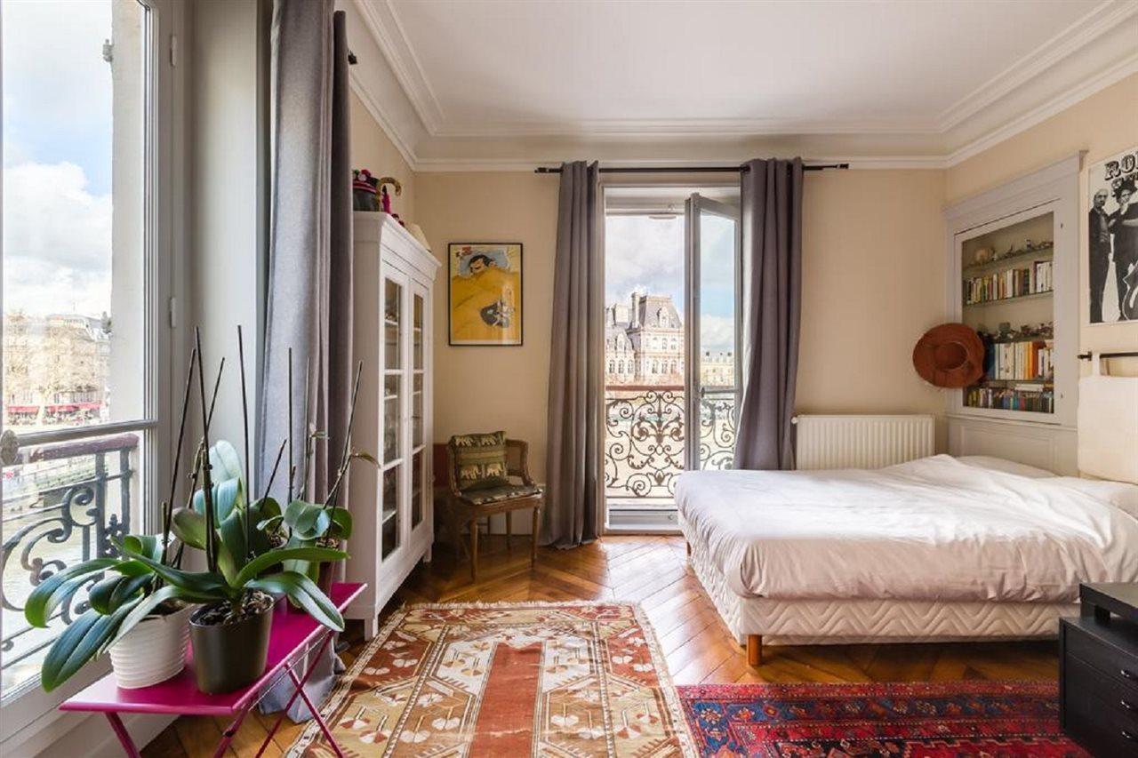 Veeve - Overlooking The Seine On Ile De La Cite 파리 외부 사진
